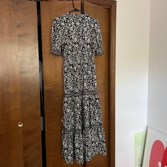 Black and White Floral Maxi Dress - Picture 5 of 5